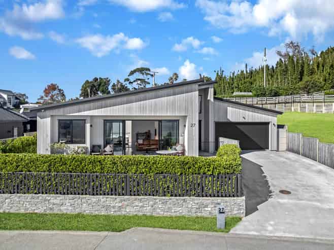 27 Anehana Place, Stanmore Bay