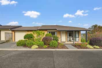 20/197 Royal Road, Massey