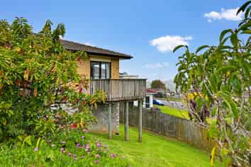 20/197 Royal Road, Massey