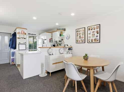 2/41 Manchester Way, Judea