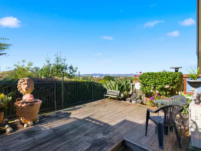 2/41 Manchester Way, Judea