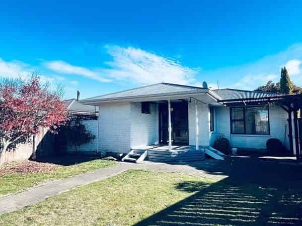 8 Teesdale Street, Burnside