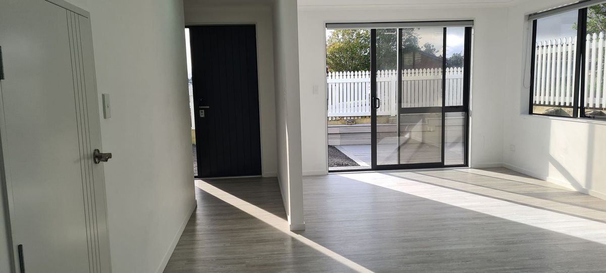 Brand new home with a big lounge and kitchen - Ansicht 4