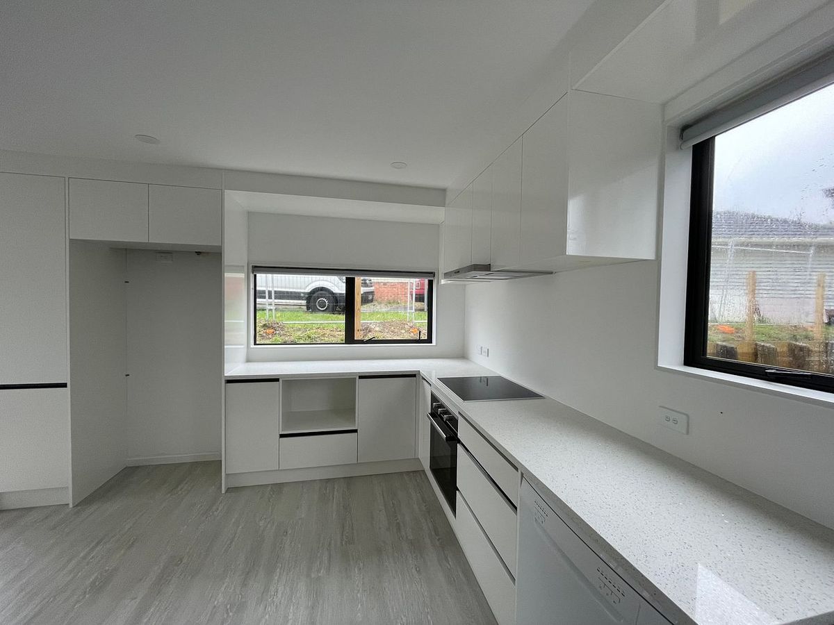 Brand new home with a big lounge and kitchen - Ansicht 3