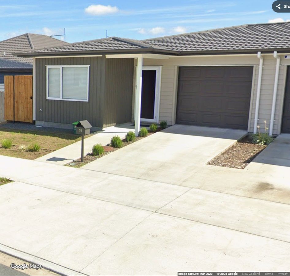 Modern Family Home in Quiet Street, Takanini