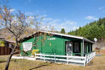 34 Black Peak Road, Omarama
