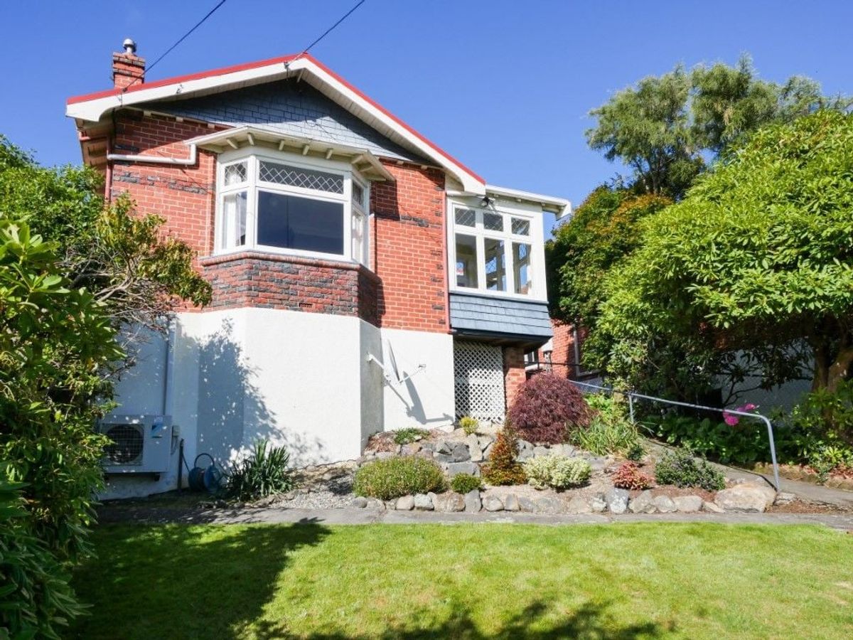 A sunny brick house in Roslyn with fantastic views, Roslyn