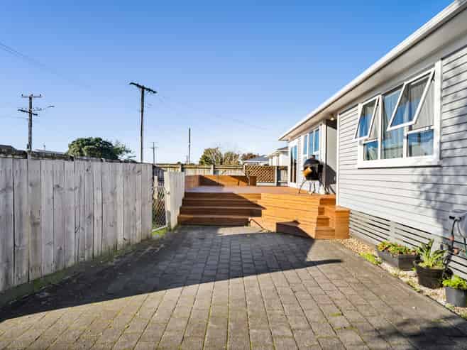 12 Karaka Street, Merrilands