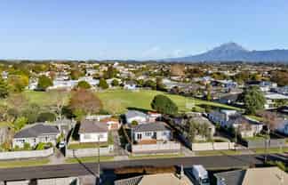 12 Karaka Street, Merrilands