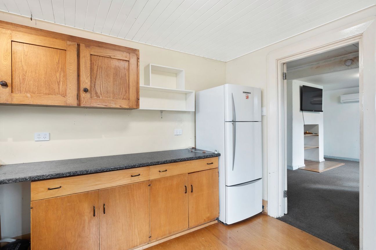 Walk to CBD + Potential to Add Value - Aanzicht 5