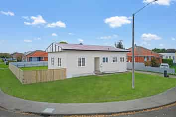 700 Tamatea Street, Mahora