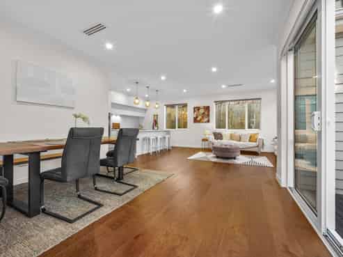 7 Highway View Lane, Albany
