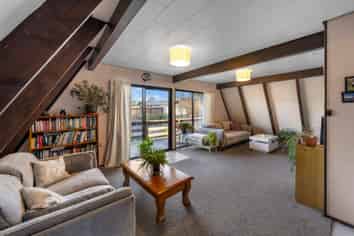 1 Don Place, Alexandra
