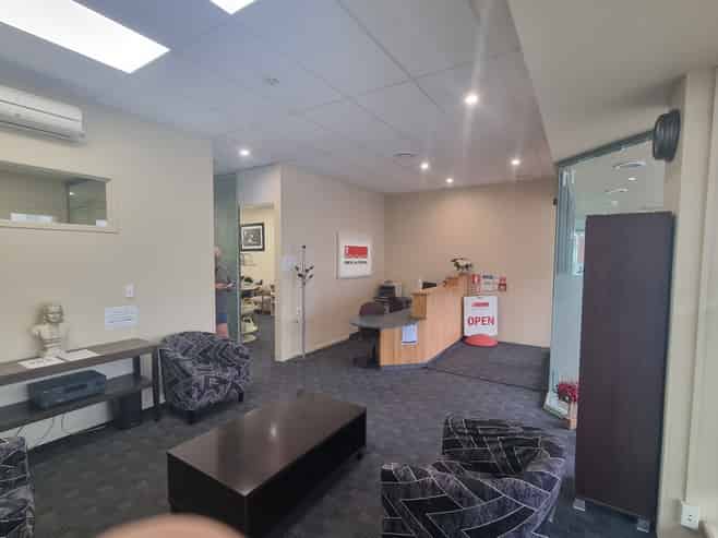 Professional Premises - Great Location