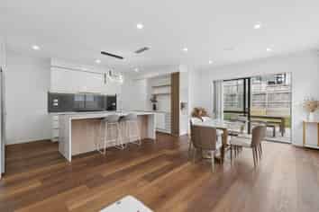 5  Teoteo Place, Flat Bush