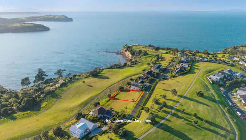 24 Pacific Cliffs Drive, Gulf Harbour