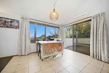 7 Widmore Drive, Massey