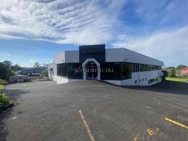 Corporate office + Prime 1,125sqm Warehouse