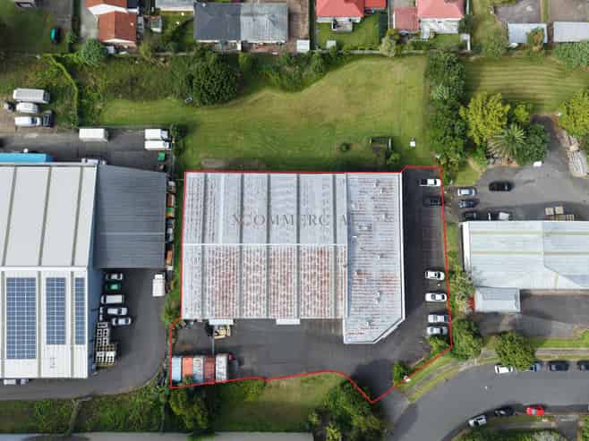 Corporate office + Prime 1,125sqm Warehouse