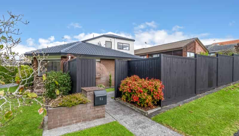 9A Nicholas Road, Somerville