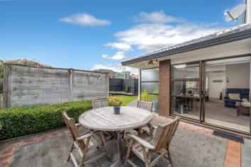 9A Nicholas Road, Somerville