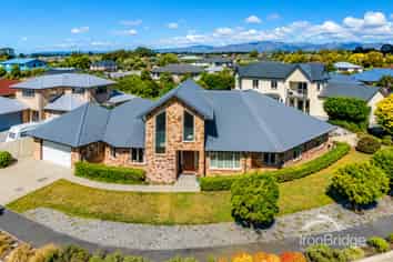 7 Evergreen Place, Parklands