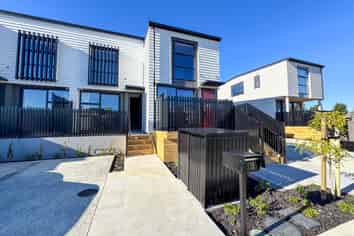 13b Molley Green Place, Mount Roskill