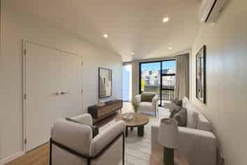 13b Molley Green Place, Mount Roskill