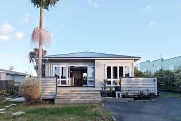 24 Akehurst Avenue, New Lynn