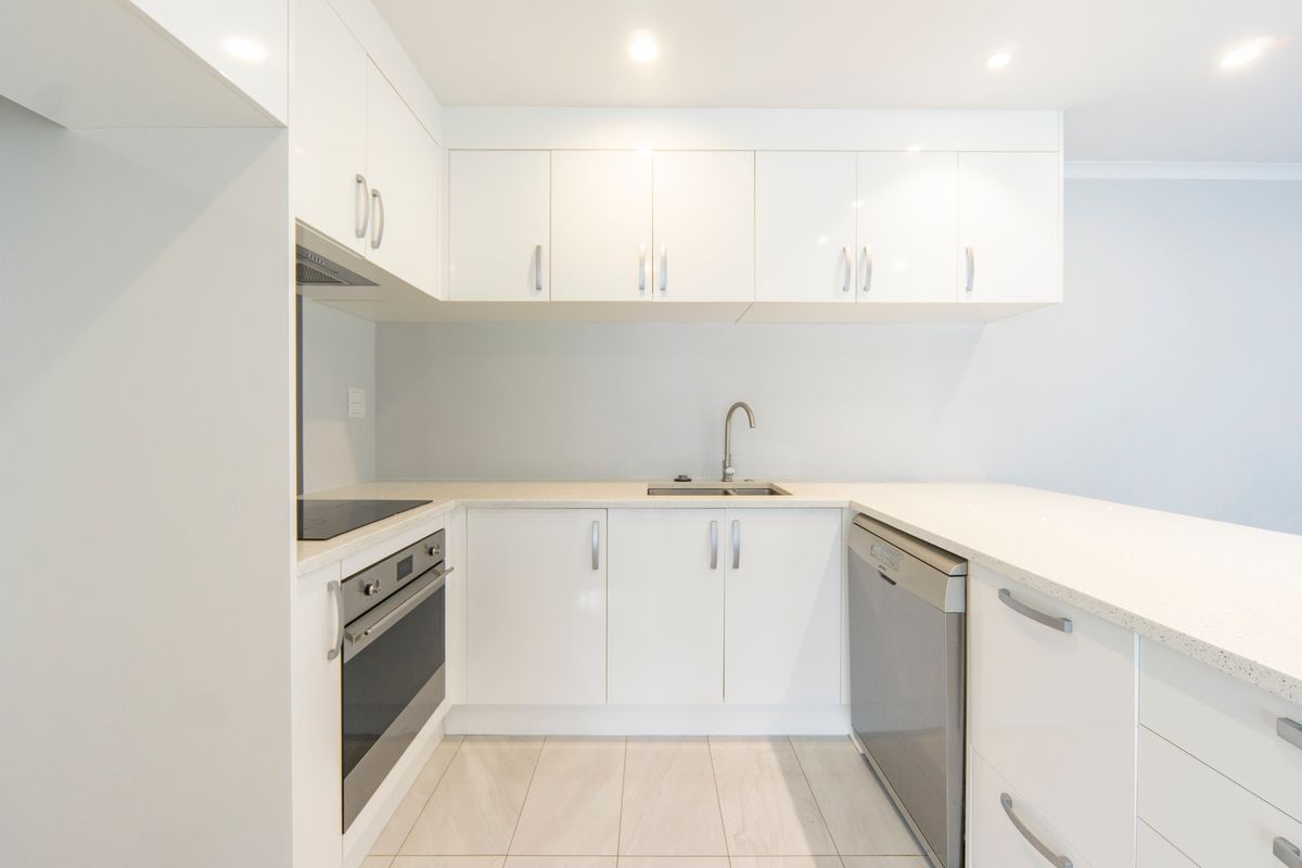 Neat and Tidy Executive Townhouse - Więcej