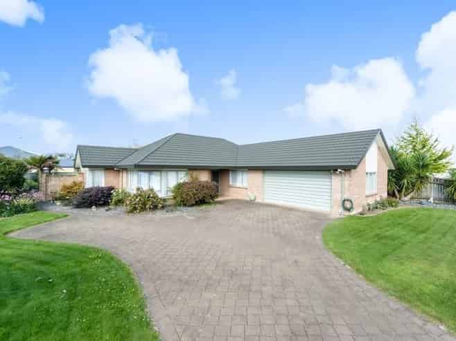 8 Admiral Crescent, Flagstaff