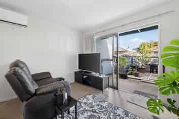 5/15 Buffon Street, Waltham