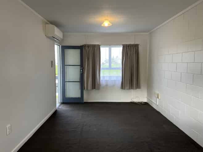 4/239 Old Farm Road, Hamilton East