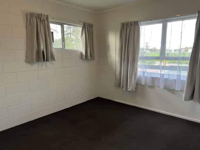 4/239 Old Farm Road, Hamilton East
