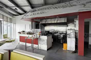 Fully fitted commercial kitchen in prime Takanini