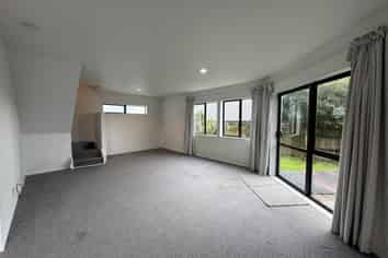 37b Fields Parade, Albany