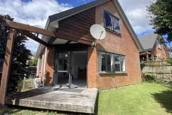 37b Fields Parade, Albany