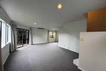 37b Fields Parade, Albany