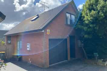 37b Fields Parade, Albany