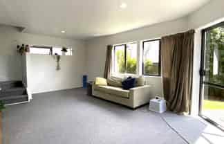 37b Fields Parade, Albany
