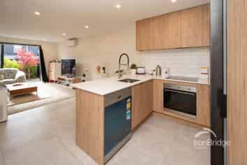 17/314 Worcester Street, Linwood