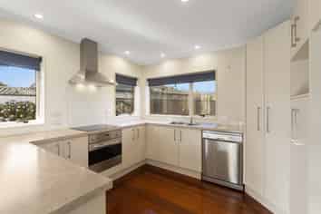 42 Sue Avenue, Otaki