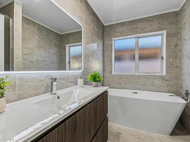 84 Manuroa Road, Takanini