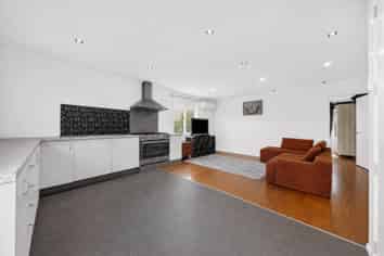 16 Jamaica Place, Blockhouse Bay