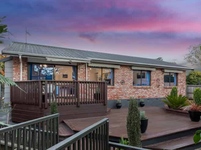 73A Mays Road, Saint Albans