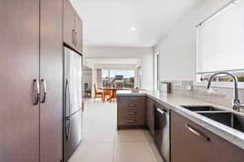 17 Tanoa Place, Glendene