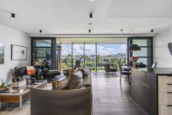 602/8 Kingsland Terrace, Kingsland