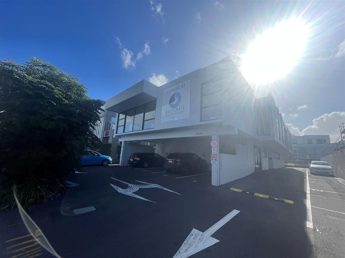 Bright Takapuna Beachside Office