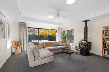 288 Southfield Drive, Lincoln