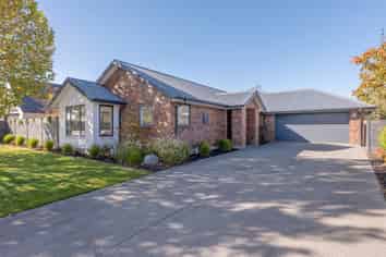 288 Southfield Drive, Lincoln